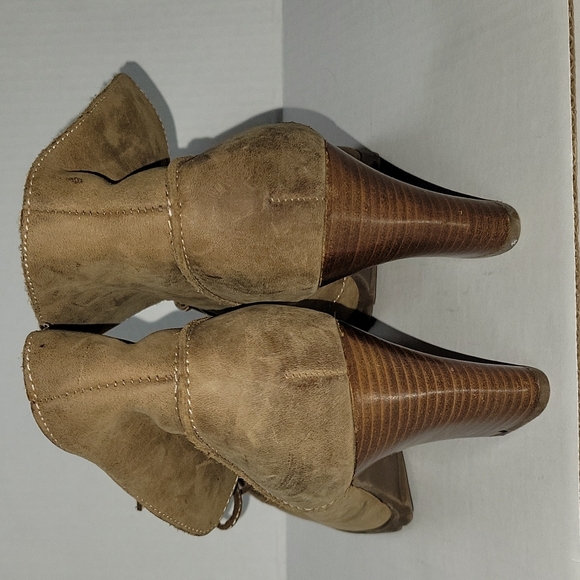 Audrey Brooke Roxy 2 Bootie - Picture 6 of 10